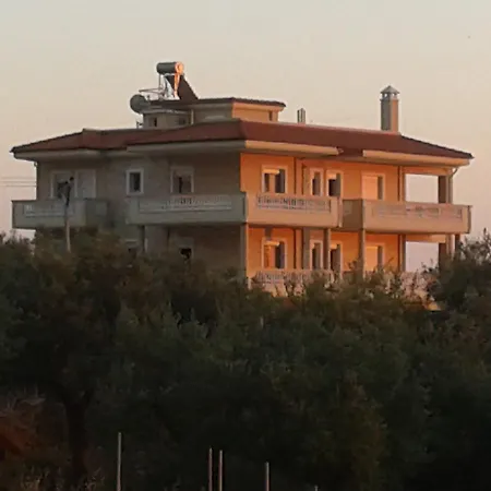 Spartila מלון דירות דרמי