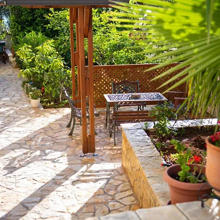 Spartila Aparthotel Dhërmi